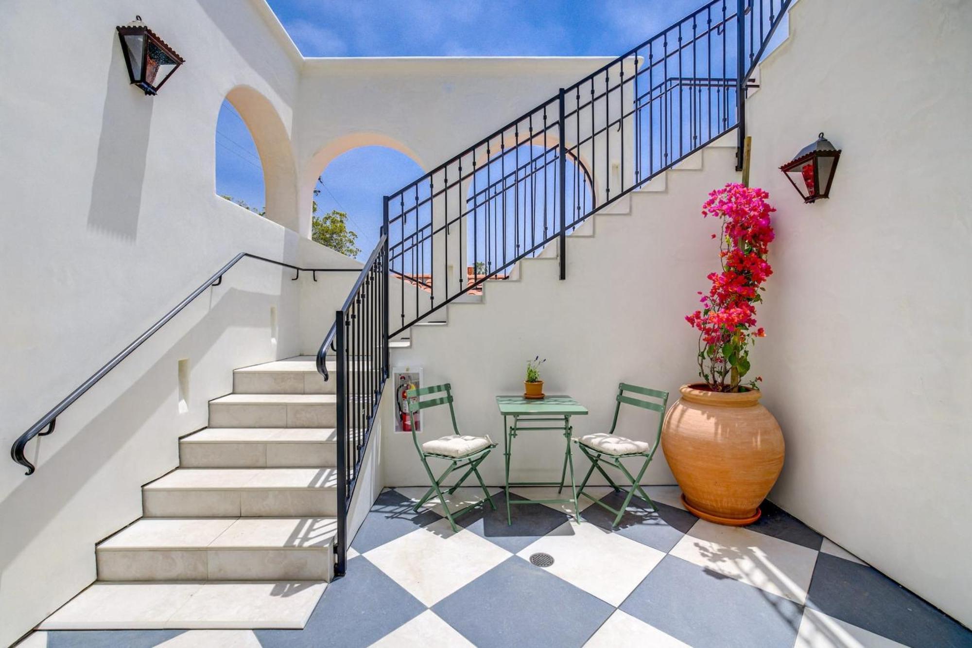 Casa De La Vina - Boutique Apartments In Downtown Santa Barbara Eksteriør billede