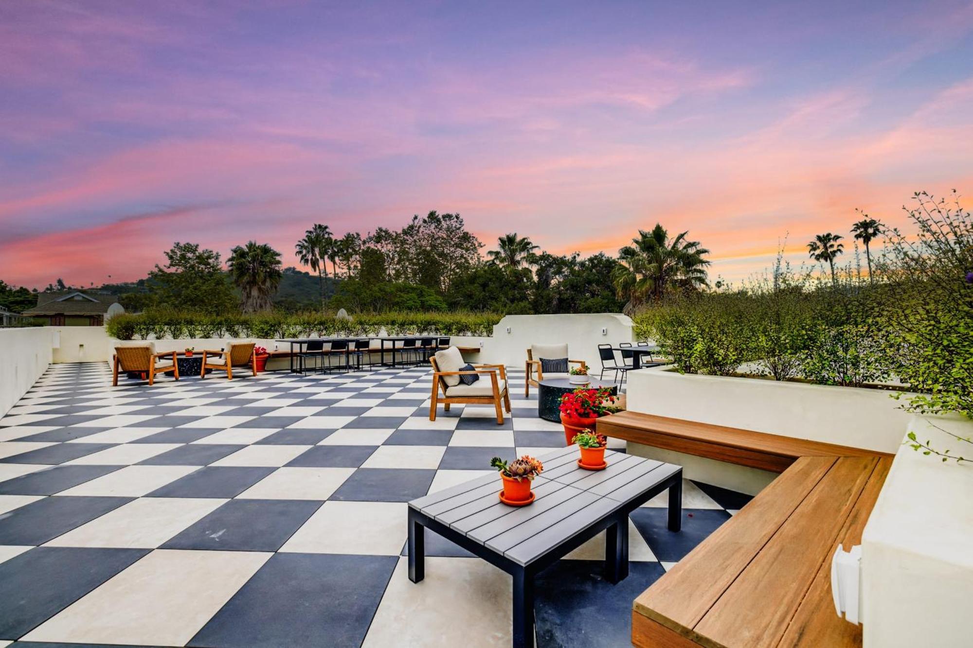 Casa De La Vina - Boutique Apartments In Downtown Santa Barbara Eksteriør billede